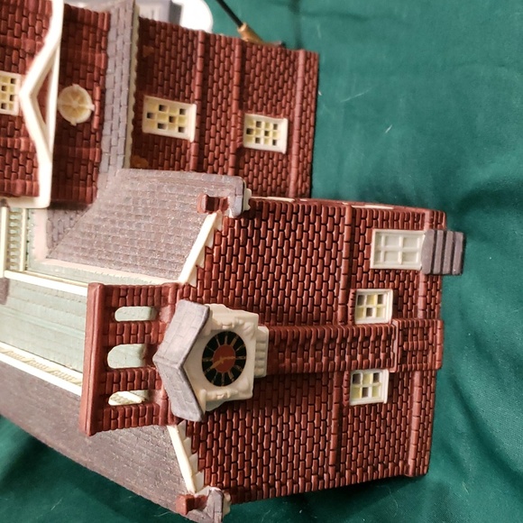 Department 56 Independence Hall - Picture 9 of 17